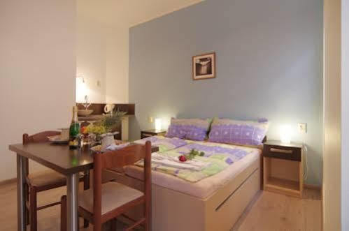 Dvorakova 3*